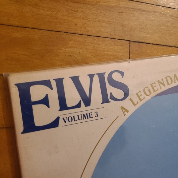 Elvis Vol. 3 A Legendary Performer vintage vinyl album picture record Fair - Picture 9 of 11